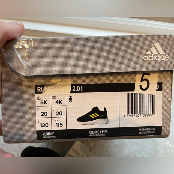 Baby Adidas shoes - Picture 5 of 6